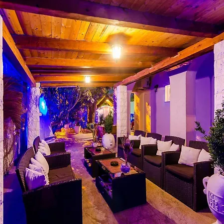 Aura - Comfort 3 With Shared Swimming Pool Ragusa