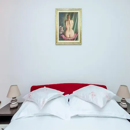 Aura - Comfort 3 With Shared Swimming Pool