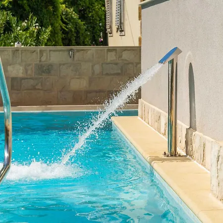 Aura - Comfort 3 With Shared Swimming Pool Apartment
