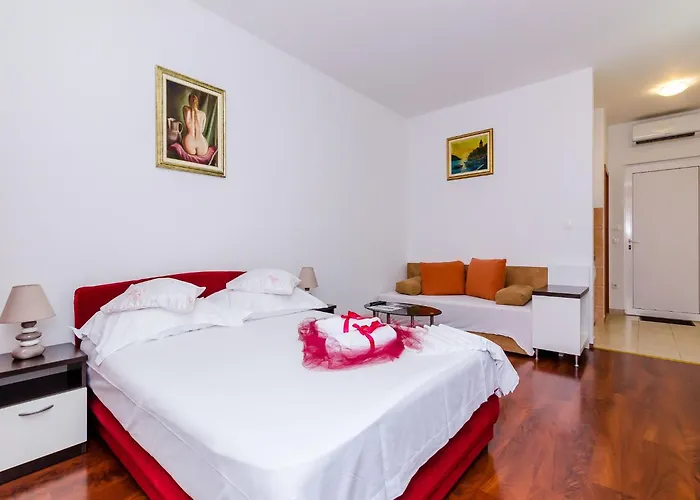 Aura - Comfort 3 With Shared Swimming Pool 아파트